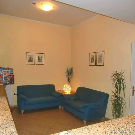 Central Hotel Tiepolo Прага Интерьер фото
