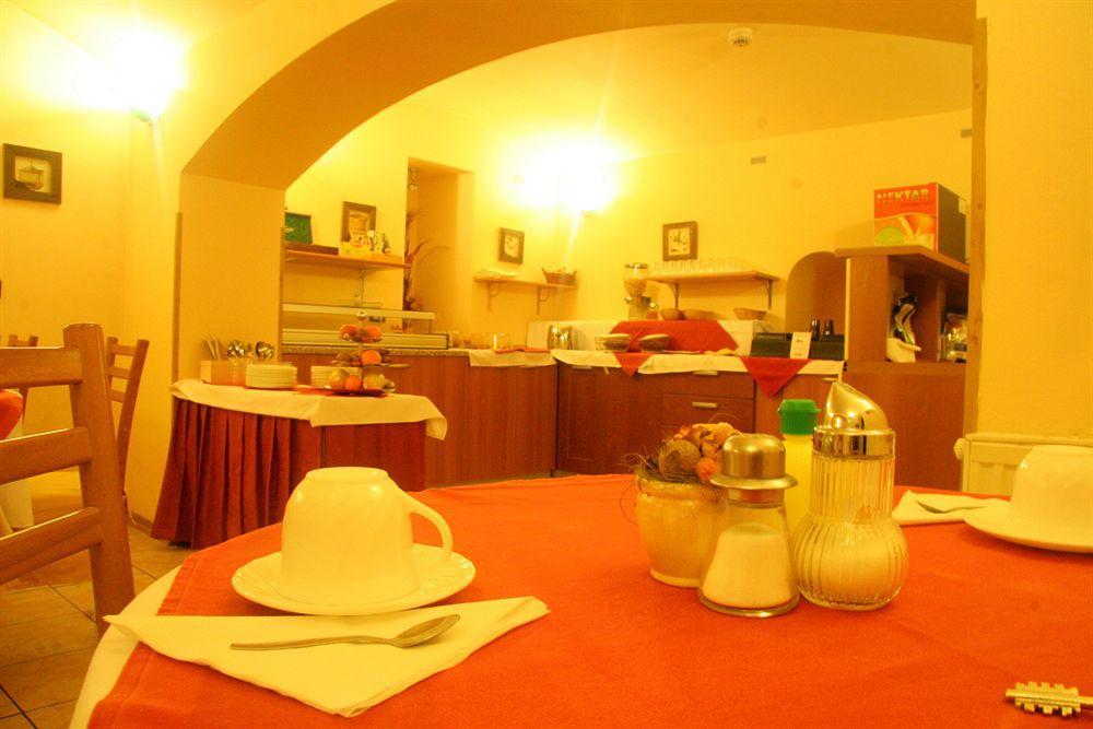 Central Hotel Tiepolo Прага Экстерьер фото
