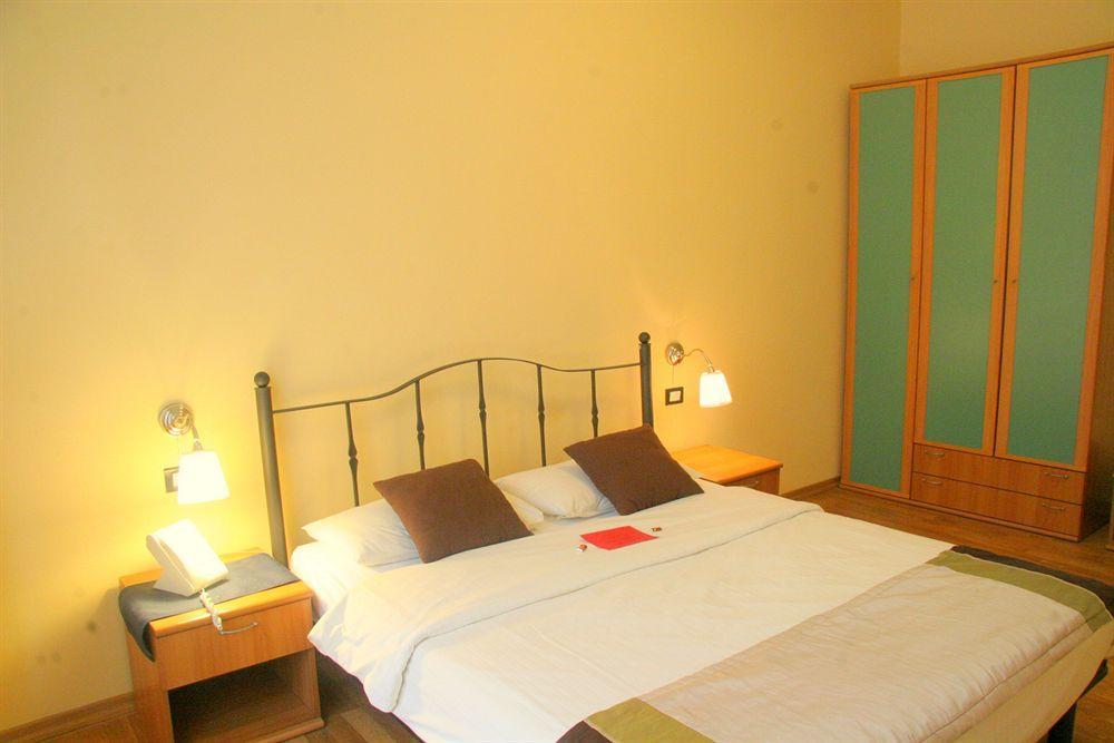 Central Hotel Tiepolo Прага Экстерьер фото